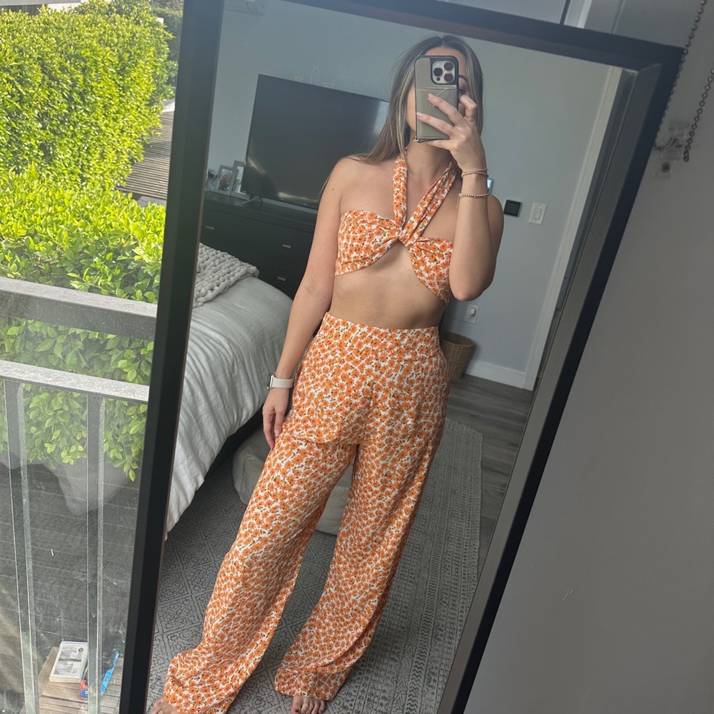 Fun matching set, orange and white floral print